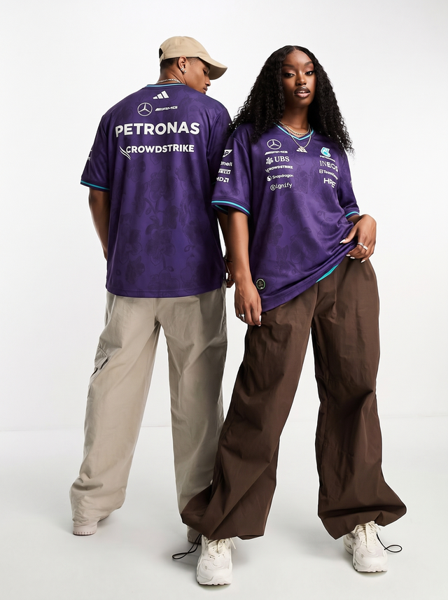 Mercedes - AMG Petronas Formula 1 Team Vanda Bloom Driver Oversized T-Shirt