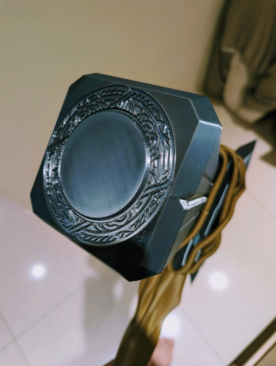 Thor – Stormbreaker Replica