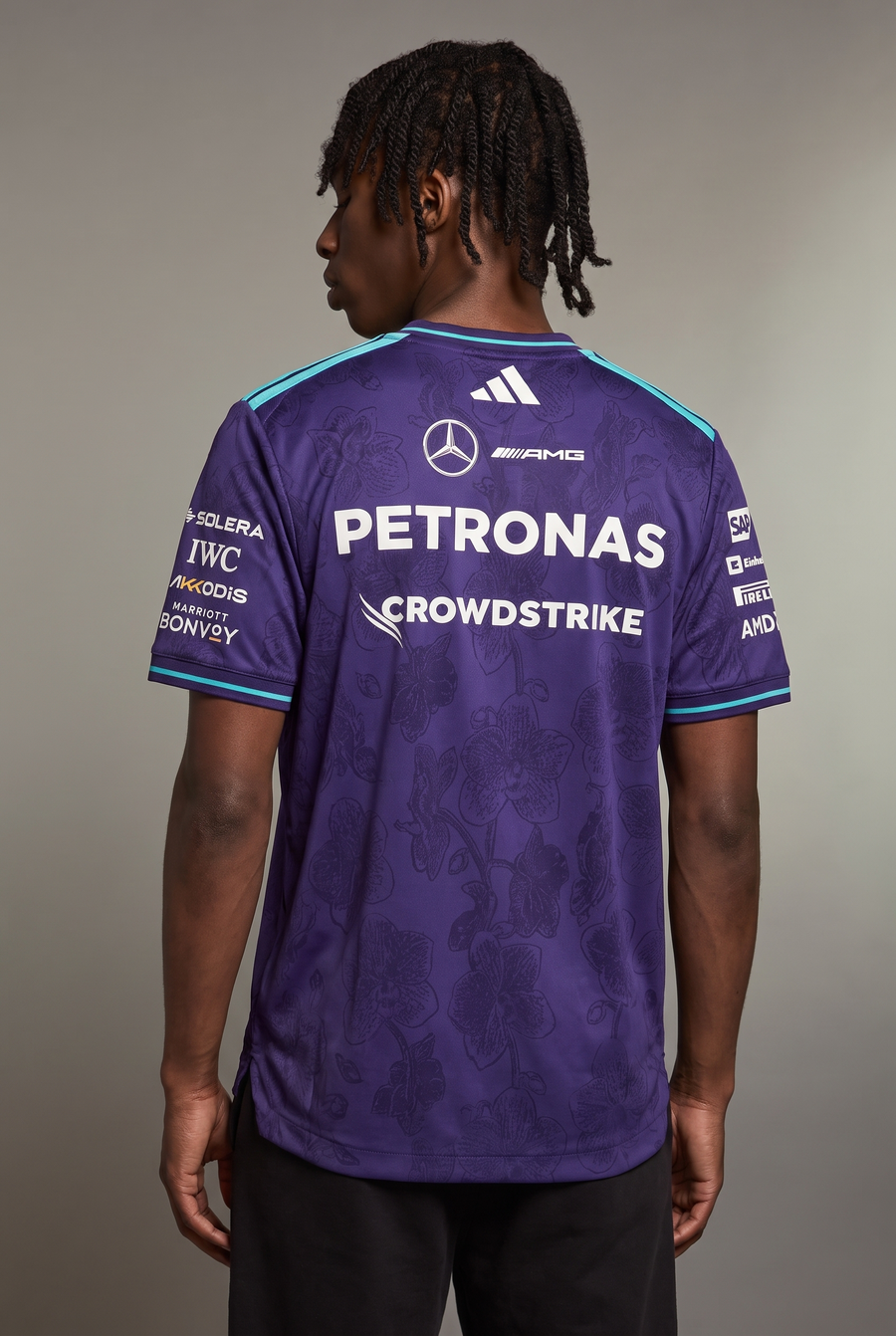 Mercedes - AMG Petronas Formula 1 Team Vanda Bloom Driver Oversized T-Shirt