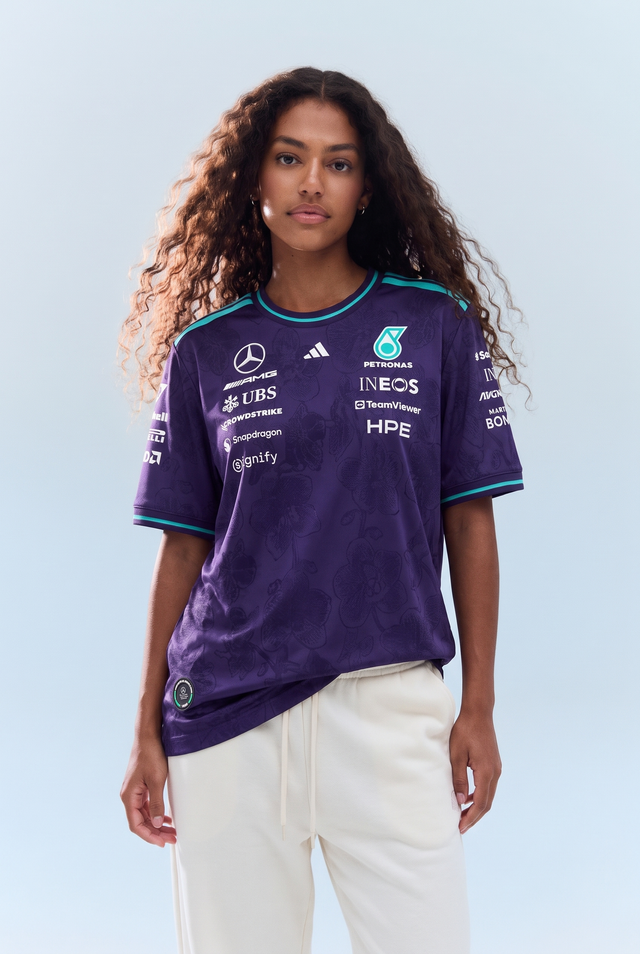 Mercedes - AMG Petronas Formula 1 Team Vanda Bloom Driver Oversized T-Shirt