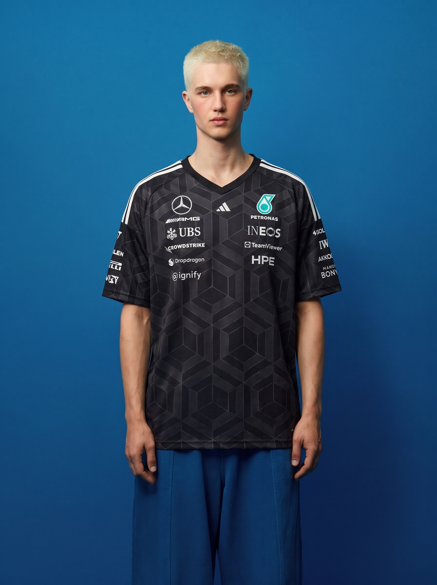 Mercedes - AMG Petronas Formula 1 Team Driver V-Neck Oversized Tee - Black